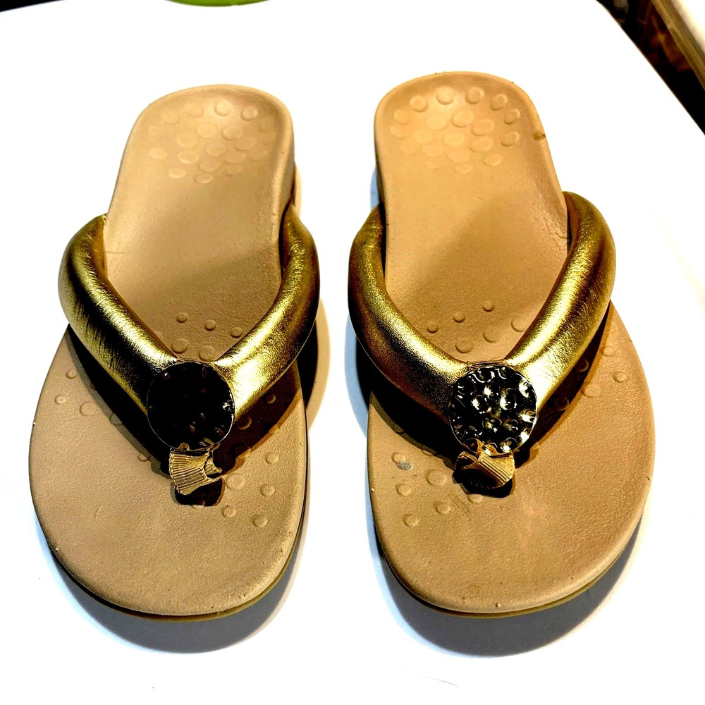 Vionic Size 6.5 Gold Thong Sandals